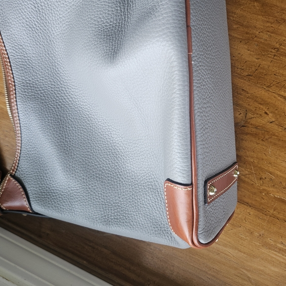 Dooney & Bourke Gray and Brown Shoulder Bag GAME - Picture 4 of 9